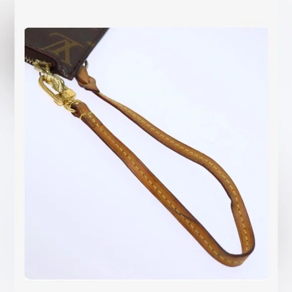 Louis  Vuitton Pochette- very good condition. Authentic guaranteed - Picture 9 of 12